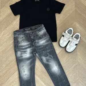 t shirt nera