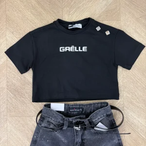 t shirt crop black