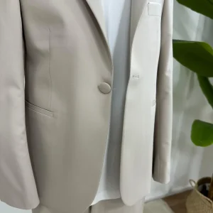 ABITO ELEGANTE CASUAL CON T-SHIRT BEIGE 7317J