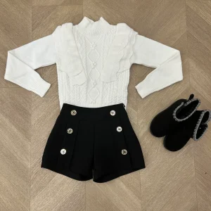 short bottoni oro