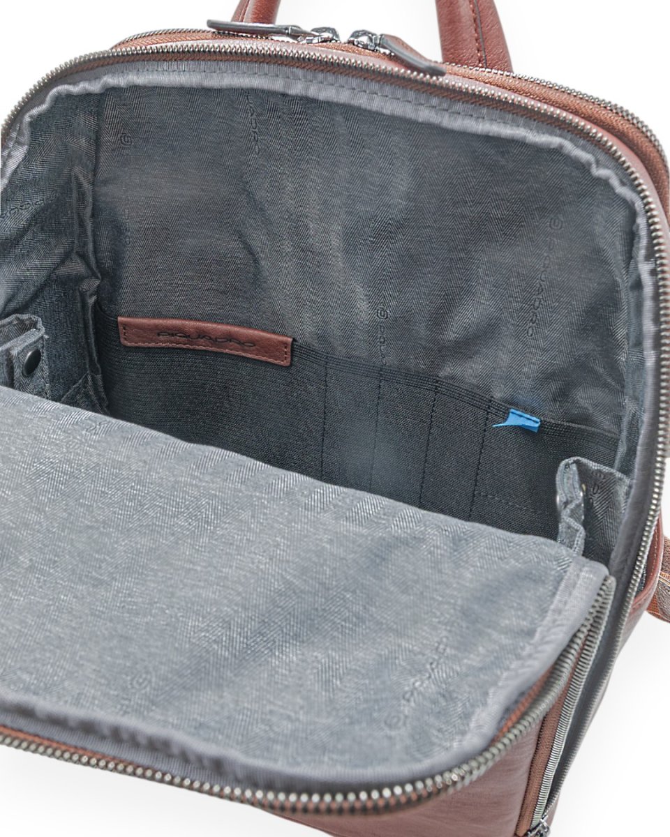 Zaino Piquadro uomo porta pc 14″ personalizzabile - immagine 4