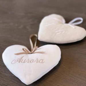 Cuscinetto a cuore da appendere