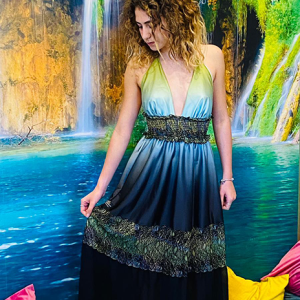 Vestito Island lungo con variante colore