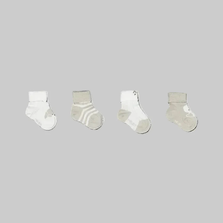 Confezione 4 pezzi calzini beige per neonato - immagine 2