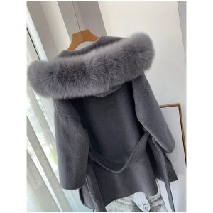 cappotto con cappuccio