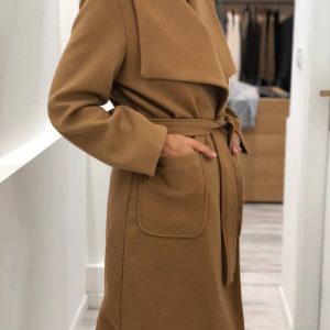 cappotto con cintura